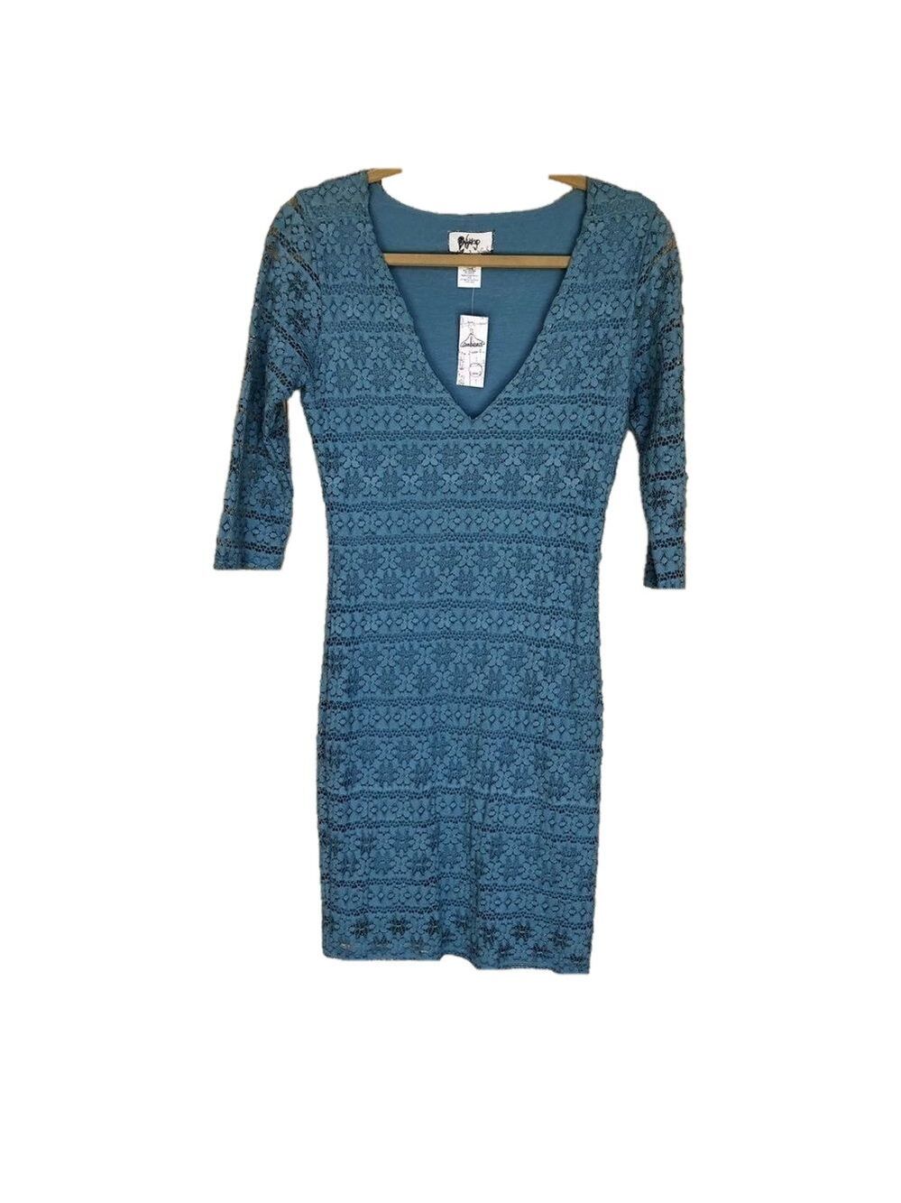 🆕 NWT nightcap Cherokee stripe deep v dress in powder size 3/M